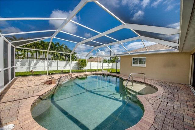 309 SE 31st TER, Cape Coral, FL 33904