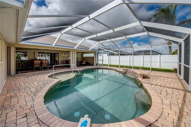 309 SE 31st TER, Cape Coral, FL 33904
