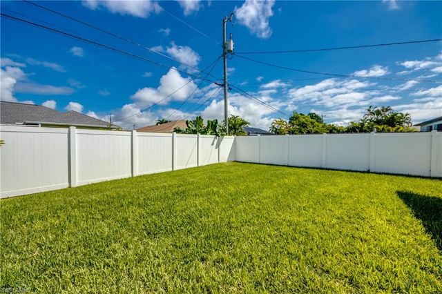 309 SE 31st TER, Cape Coral, FL 33904