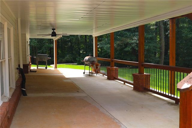 2436 Staffordshire Way SE, Conyers, GA 30013