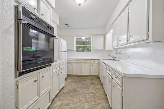 4022 Woodcraft Street, Houston, TX 77025