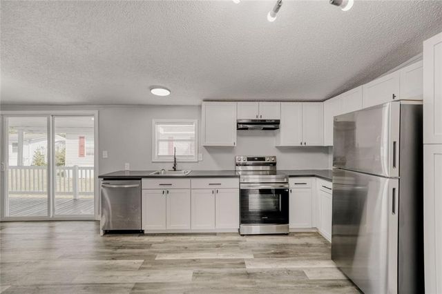 916 Bel Air Boulevard, Hampton, GA 30228