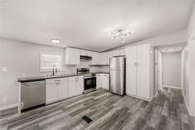 916 Bel Air Boulevard, Hampton, GA 30228