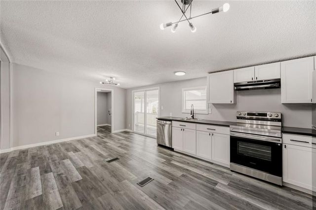 916 Bel Air Boulevard, Hampton, GA 30228