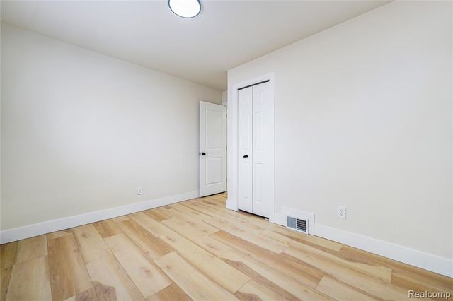 23118 Recreation Street, Saint Clair Shores, MI 48082