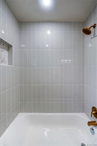 23118 Recreation Street, Saint Clair Shores, MI 48082