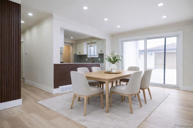 23118 Recreation Street, Saint Clair Shores, MI 48082