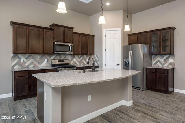 6060 Arosa Street, Las Cruces, NM 88012