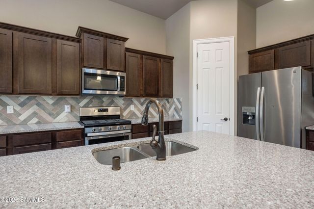 6060 Arosa Street, Las Cruces, NM 88012