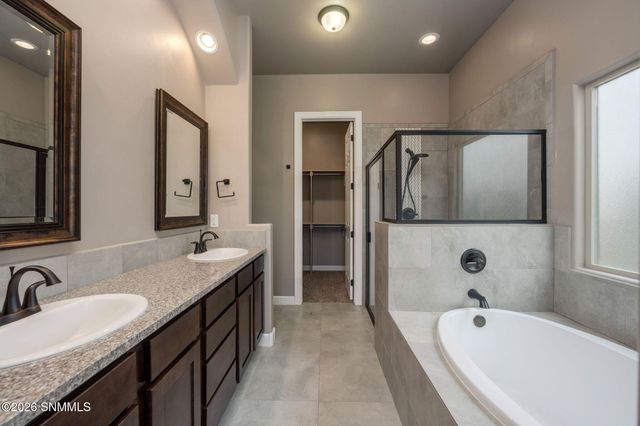 6060 Arosa Street, Las Cruces, NM 88012