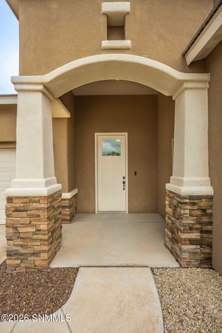 6060 Arosa Street, Las Cruces, NM 88012