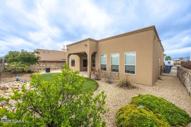 6060 Arosa Street, Las Cruces, NM 88012