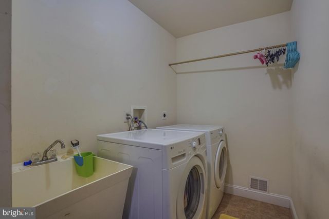 53 WASHINGTON ST, Dover, DE 19901