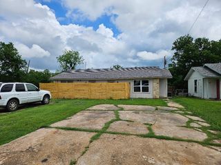 516 Lenora DR, Taylor, TX 76574
