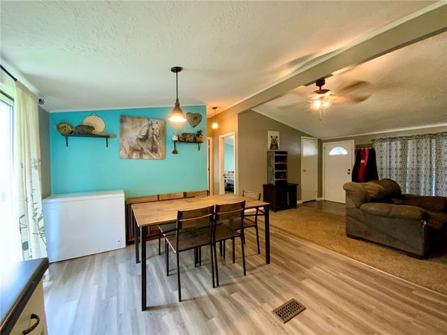 279 Valleyview Dr., North Fayette, PA 15071