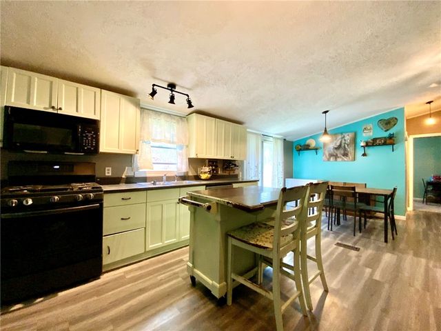 279 Valleyview Dr., North Fayette, PA 15071