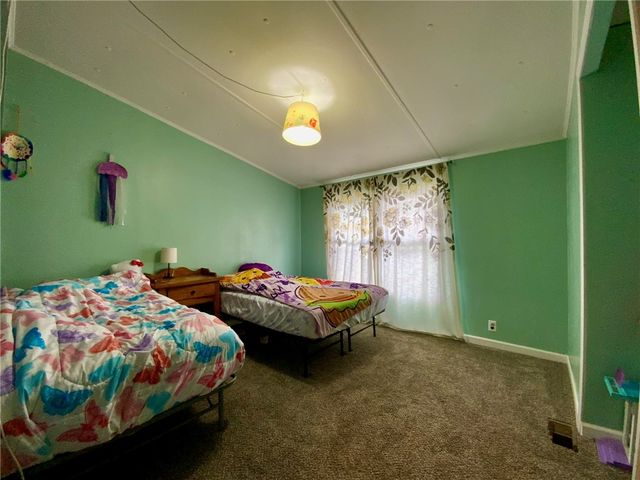 279 Valleyview Dr., North Fayette, PA 15071