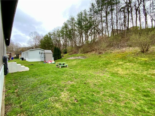 279 Valleyview Dr., North Fayette, PA 15071