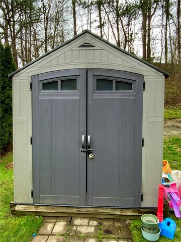 279 Valleyview Dr., North Fayette, PA 15071