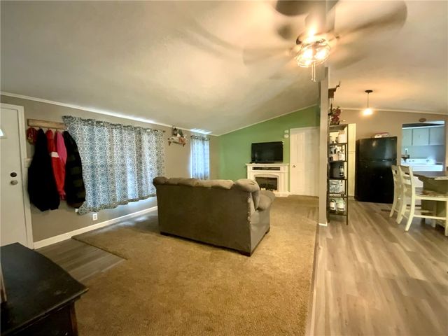 279 Valleyview Dr., North Fayette, PA 15071