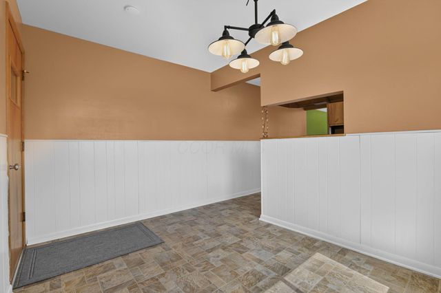 1031 Lawnview Avenue, Newark, OH 43055