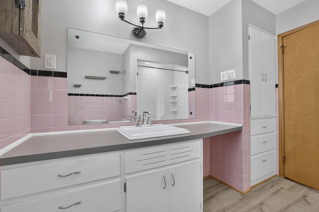 1031 Lawnview Avenue, Newark, OH 43055