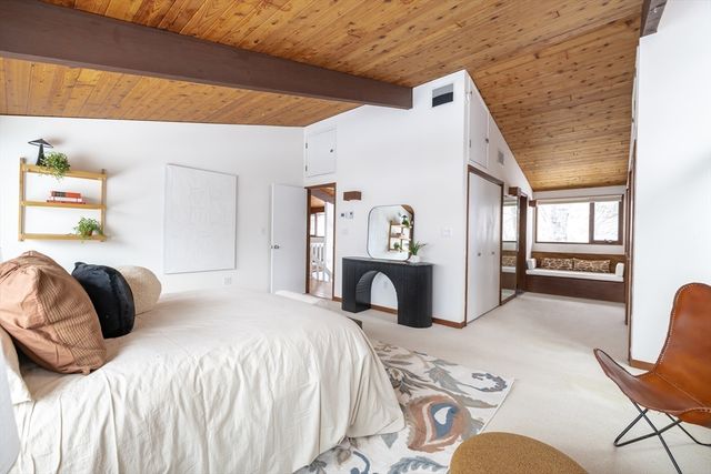 134 Rangeley Rd, Brookline, MA 02467