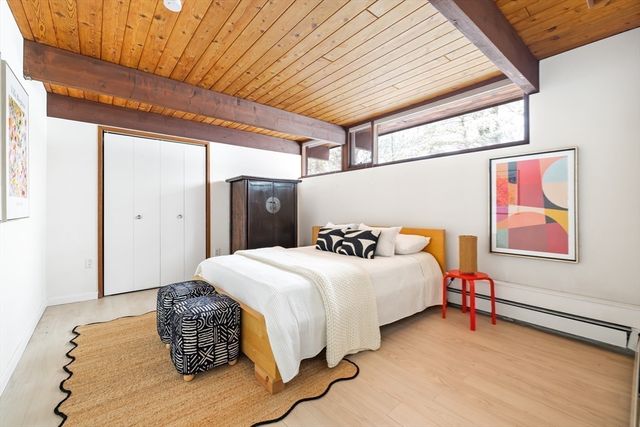 134 Rangeley Rd, Brookline, MA 02467