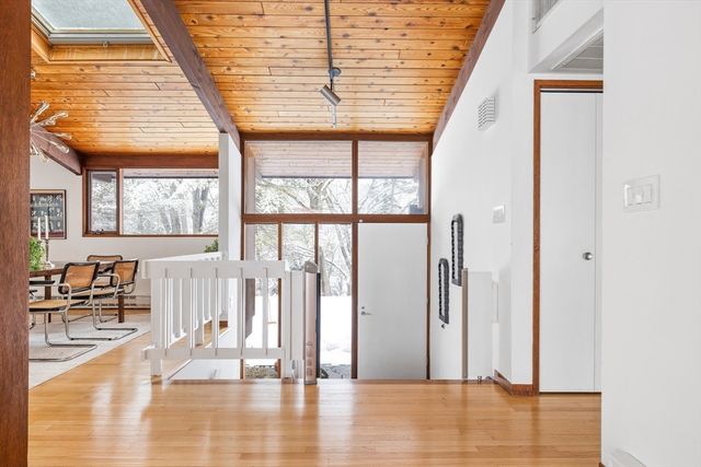 134 Rangeley Rd, Brookline, MA 02467