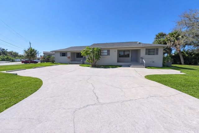 3211 RIVERSIDE DRIVE, Punta Gorda, FL 33950