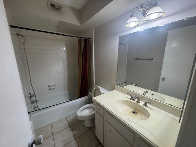 5842 Sampley Way, Houston, TX 77092