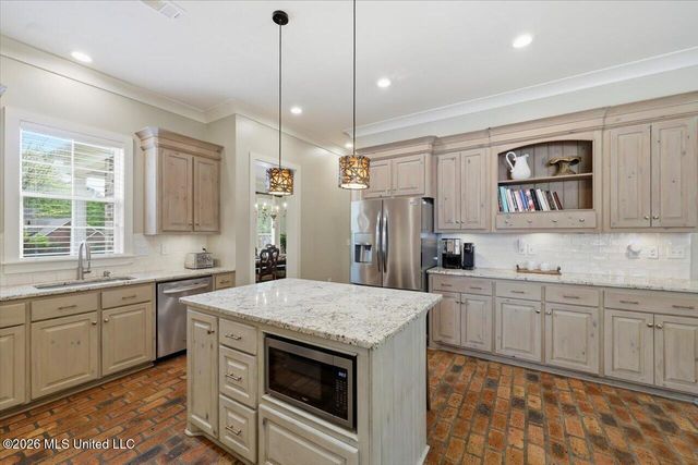 1222 Centre Court, Brandon, MS 39042