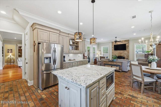 1222 Centre Court, Brandon, MS 39042