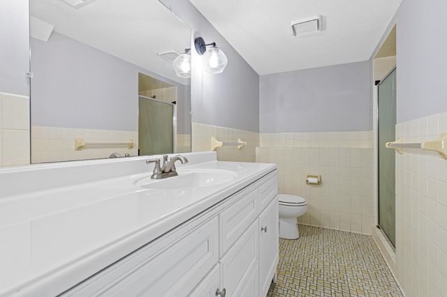 540 Hiawatha Avenue, Mendota Heights, MN 55118