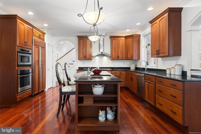 253 ITHAN CREEK RD, Villanova, PA 19085