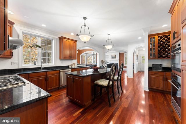 253 ITHAN CREEK RD, Villanova, PA 19085