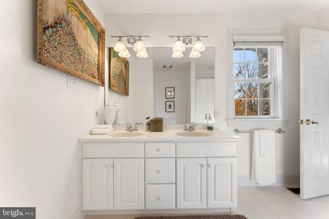 253 ITHAN CREEK RD, Villanova, PA 19085