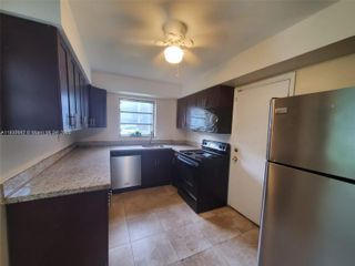 1450 NE 191st St 106, Miami, FL 33179