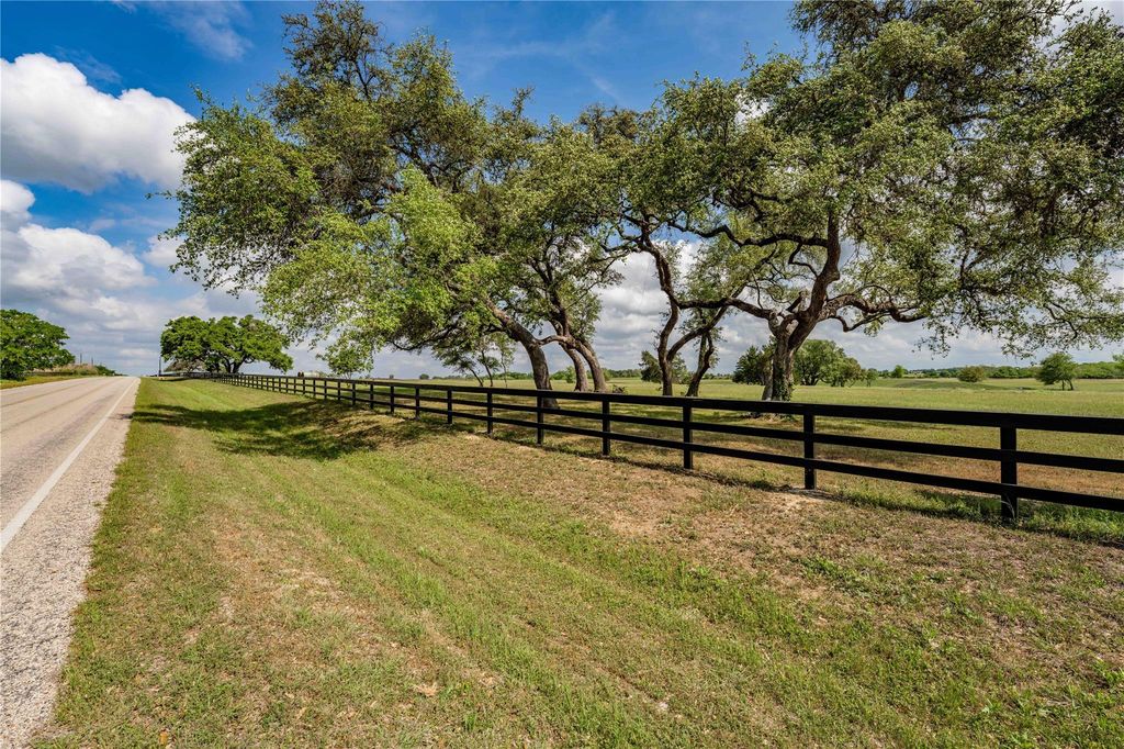 Tract 2 W Fm 1291, Round Top, TX 78954