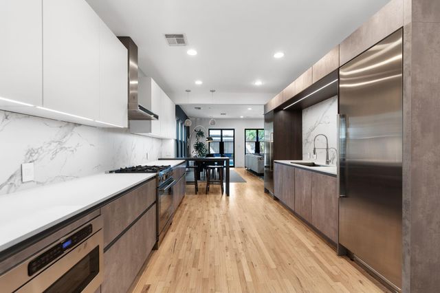 925 Waverly Street B, Houston, TX 77008