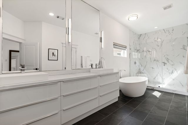 925 Waverly Street B, Houston, TX 77008