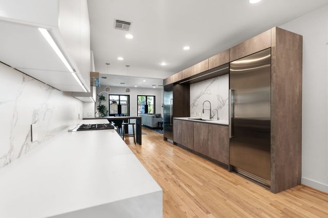 925 Waverly Street B, Houston, TX 77008