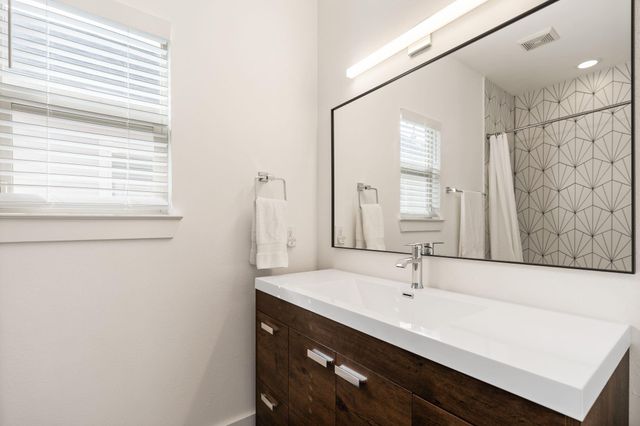 925 Waverly Street B, Houston, TX 77008