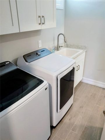 649 MARAVIYA BOULEVARD, Nokomis, FL 34275