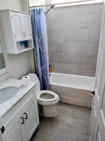 649 MARAVIYA BOULEVARD, Nokomis, FL 34275