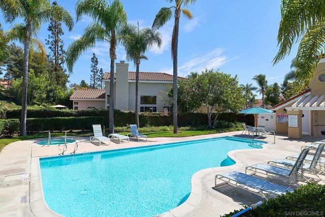 1077 Cordoba, Vista, CA 92081