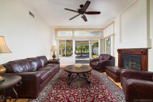 1077 Cordoba, Vista, CA 92081