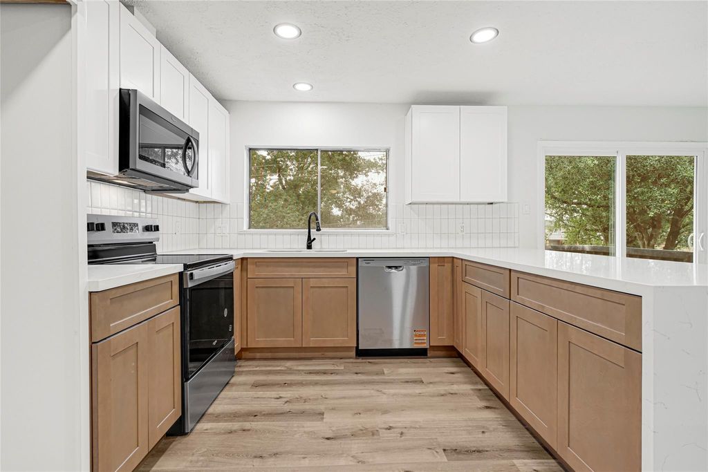 15231 Silverman Street, Houston, TX 77598