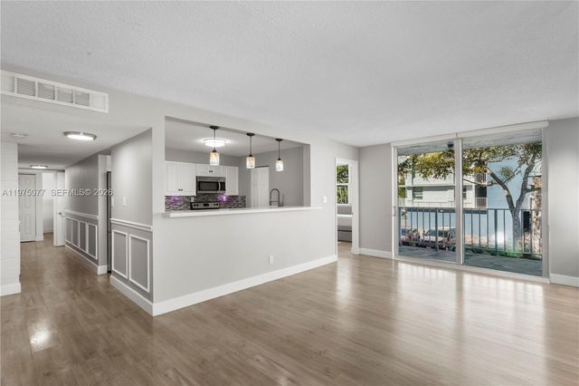 16558 NE 26th Avenue 2G, North Miami Beach, FL 33160