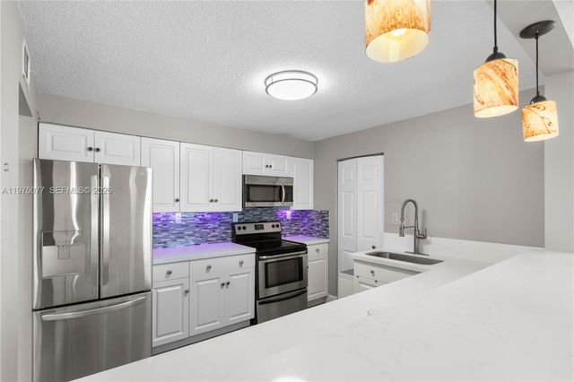 16558 NE 26th Avenue 2G, North Miami Beach, FL 33160